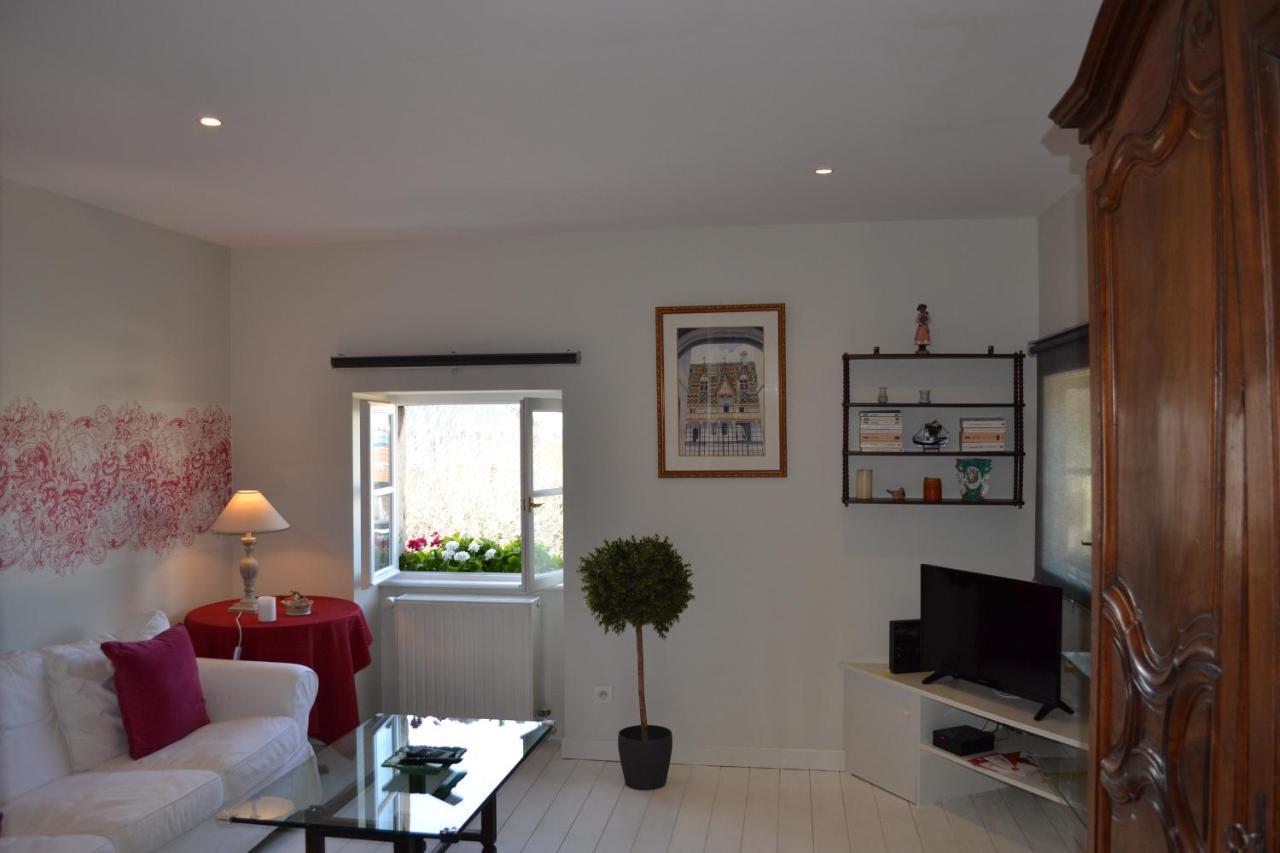 Appartement Avec Vue Beaune Exterior foto